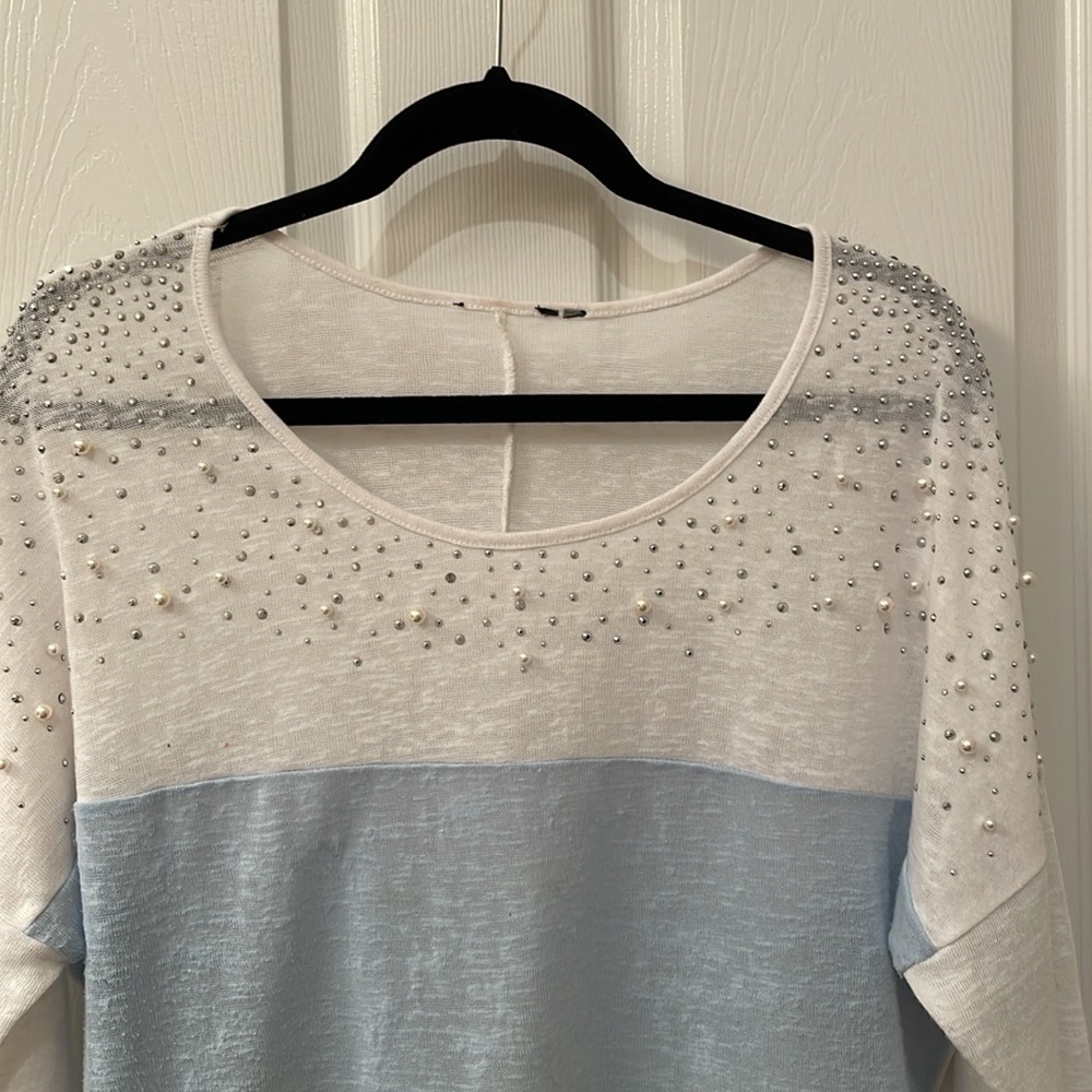 Color Block Light Sweater With Sequins And Pearls - image 2